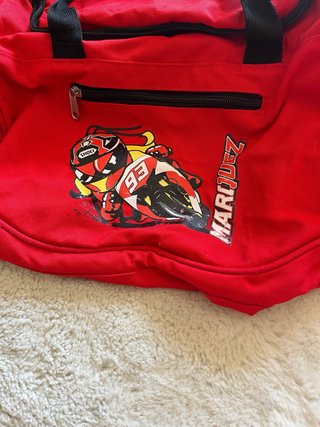 Zaini Rossi con Design Marquez