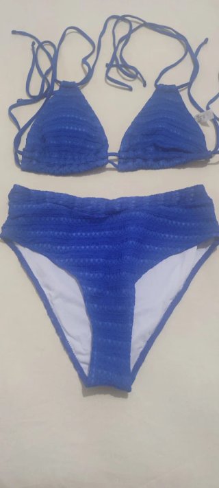 Bikini azul con textura