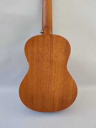 Ukelele tenor de madera natural con funda - Nuevo