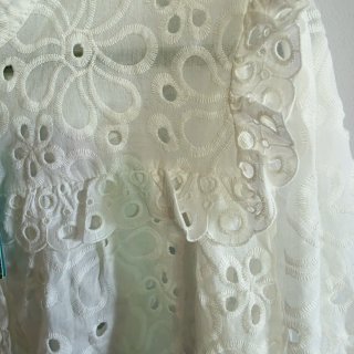 Blusa Blanca Euronice Bordada T.U. con Etiqueta.