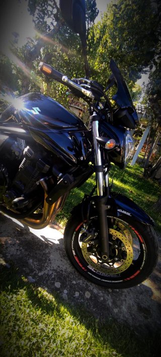 Suzuki GSF 650 Naked Negra