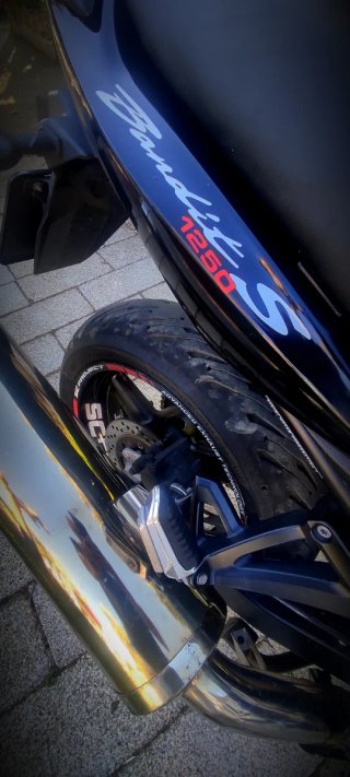 Suzuki GSF 650 Naked Negra