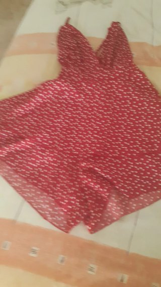 Mono corto estampado rojo y blanco