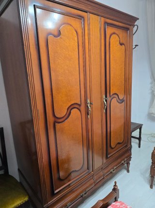 Conjunto de Muebles Antiguos Habitación
