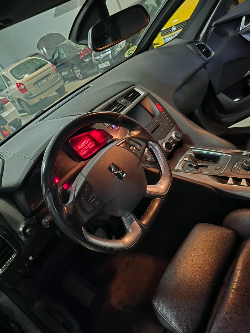 Citroën DS5 2012, foto 6