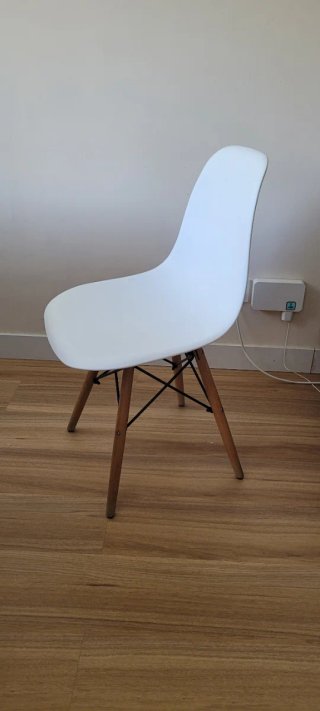 Mesa de comedor y 4 sillas