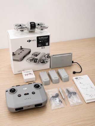 Dron DJI Neo pack completo