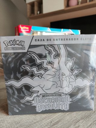 ETB Pokémon Oscuridad Absoluta precintada