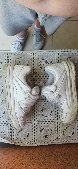 Scarpe Bershka bianche e grigie taglia 42