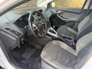 Ford Focus 1.6 TDCI  2012 em excelente estado