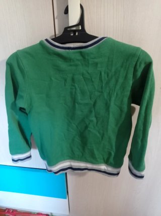 Sudadera Benetton verde talla 4-5 años
