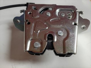 Mercedes EQE cerradura porton trasero