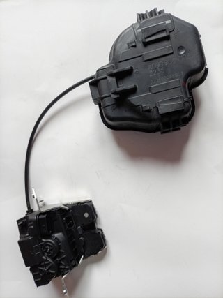 Mercedes EQE cerradura porton trasero