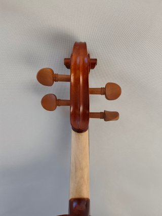 Violín 4/4 IRIN AV-207 con estuche y arco incluido