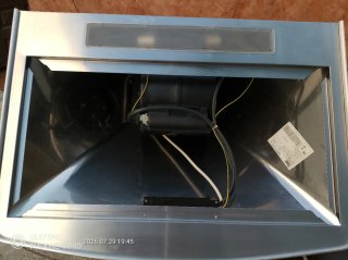 Campana extractora de cocina en buen estado