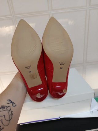 Zapatos de tacón SOUADRA rojos