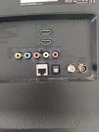 TV LG Smart TV 32" (piezas/reparación)