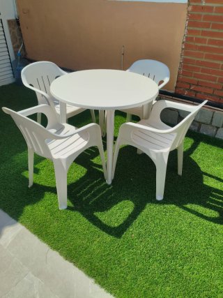 Mesa y 4 Sillas Exterior Plástico Blanco