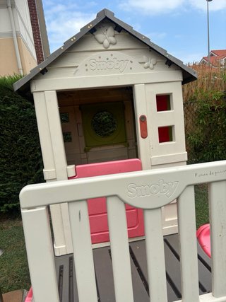 Casita infantil Smoby con tobogán