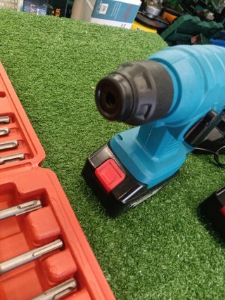 Set punte e scalpelli per tassellatore 72V