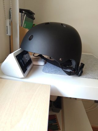 Casco negro mate patinete/bici/skate (Talla M/L)