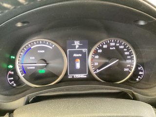 Lexus NX 2.5 300h Business Navigation 2WD