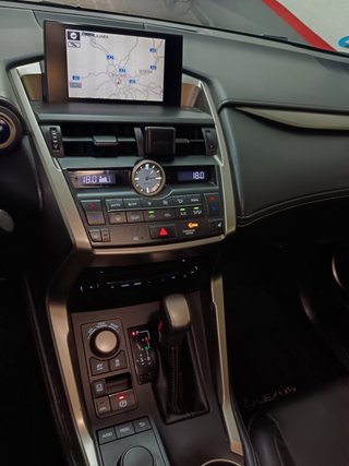 Lexus NX 2.5 300h Business Navigation 2WD