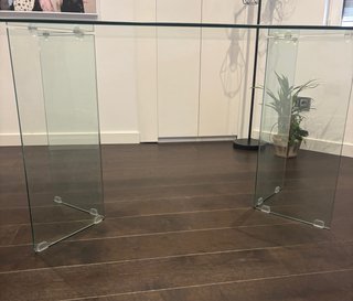 Mesa de cristal moderna