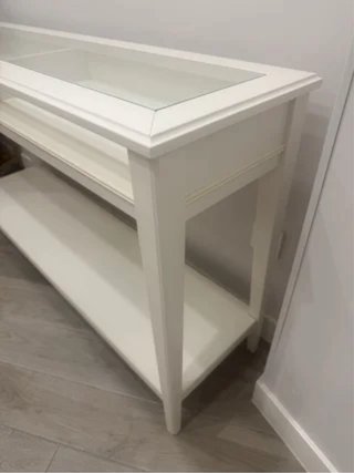 Recibidor de ikea LIATORP blanco madera y cristal