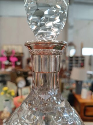 Botella licorera cristal y plata