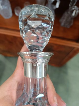 Botella licorera cristal y plata