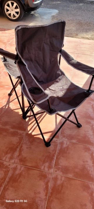 Silla plegable camping negra y gris