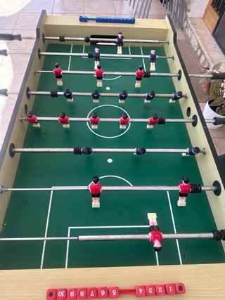 Futbolín de madera plegable