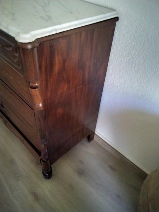 Cómoda de madera