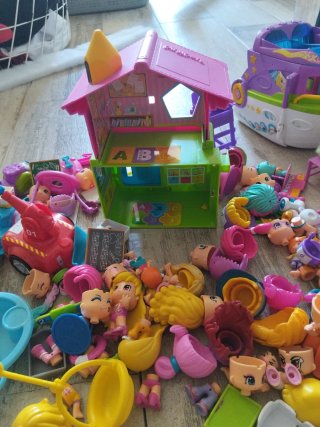 Pinypon con accesorios varios