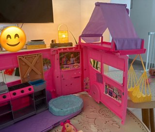 Caravana Barbie con accesorios
