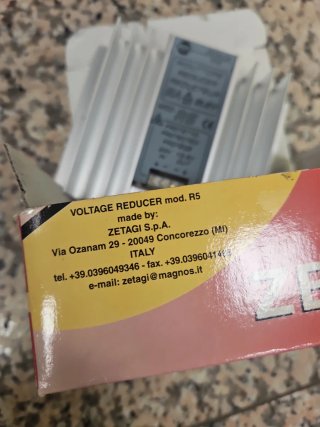 Reductor de voltaje ZETAGI R5