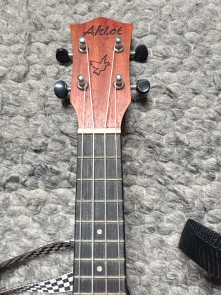 Ukelele Aklot Soprano Marrón