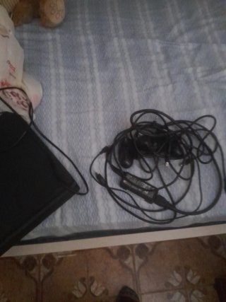 PlayStation 4 (PS4) Nera