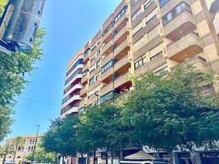 Piso en alquiler en Mercado en Alicante