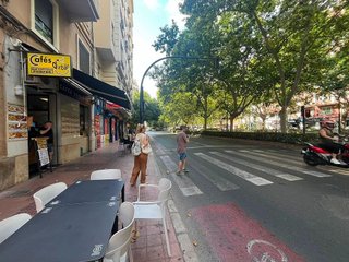 Bar en venta en La Roqueta en Valencia