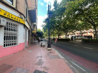 Bar en venta en La Roqueta en Valencia