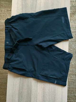 Pantalón corto +8000 negro Talla XL