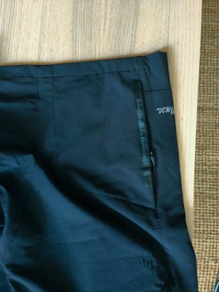 Pantalón corto +8000 negro Talla XL