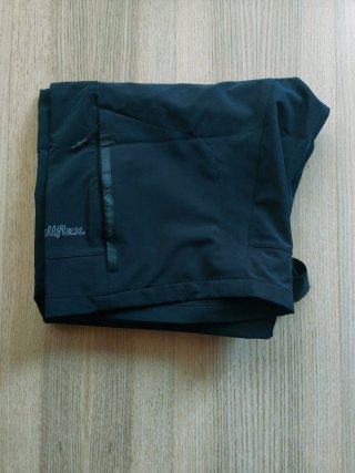 Pantalón corto +8000 negro Talla XL