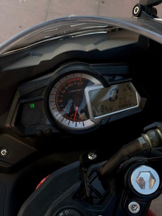 Keeway RKR 125 Moto Deportiva Roja y Blanca