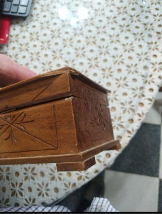 Antigua caja joyero vintage madera tallada
