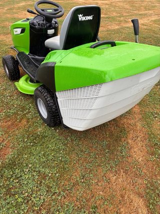 Tractor cortacésped Viking verde