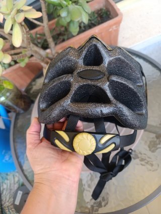 Casco Ciclismo/Patín Negro y Amarillo