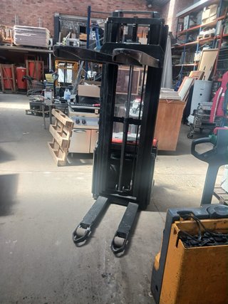 Apilador Eléctrico BT